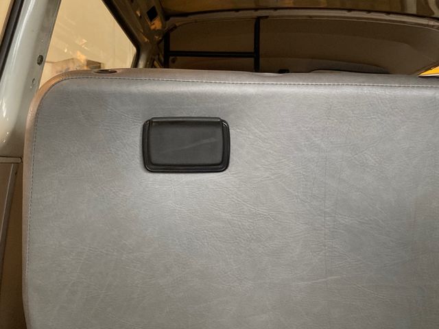 Sedili posteriori universali per furgone