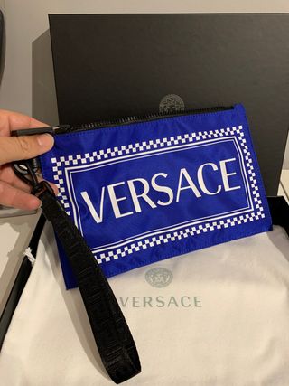 Bolso mano hombre VERSACE de segunda mano por 150 EUR en Telleria en  WALLAPOP