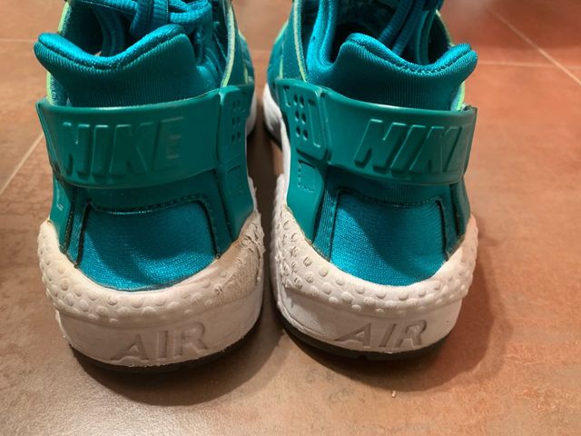 Zapatilla Nike Huarache turquesa