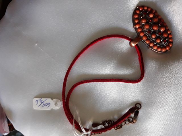 Gargantillas de cuero