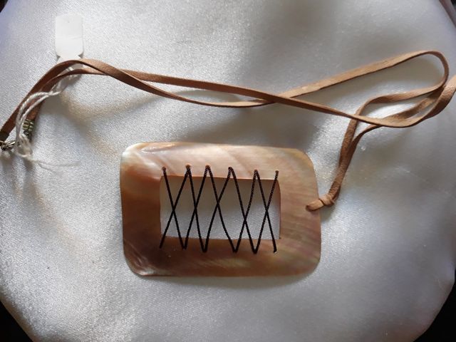 Gargantillas de cuero