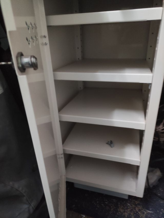 mueble taquillero de chapa o para guardar herramie