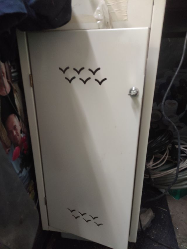 mueble taquillero de chapa o para guardar herramie