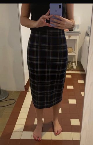 Falda de tubo cuadros zara de segunda mano por 8 EUR en Madrid en WALLAPOP