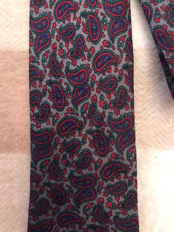 Incredibile cravatta vintage in seta 100%