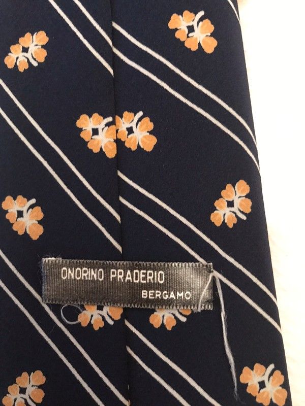 Incredibile cravatta vintage 100%seta