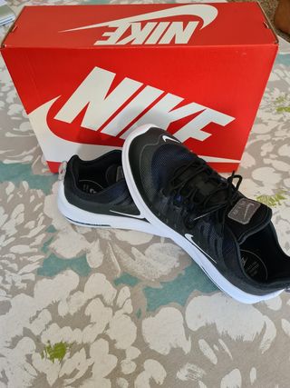 Deportivas Nike Air Max Axis Prem de segunda mano por 39 EUR en Carcaixent  en WALLAPOP