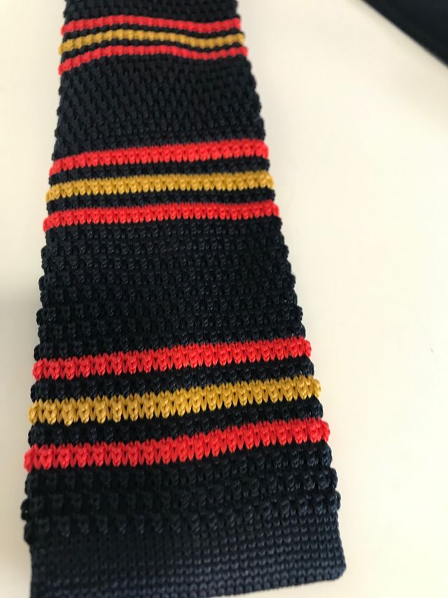 Corbata punto españa