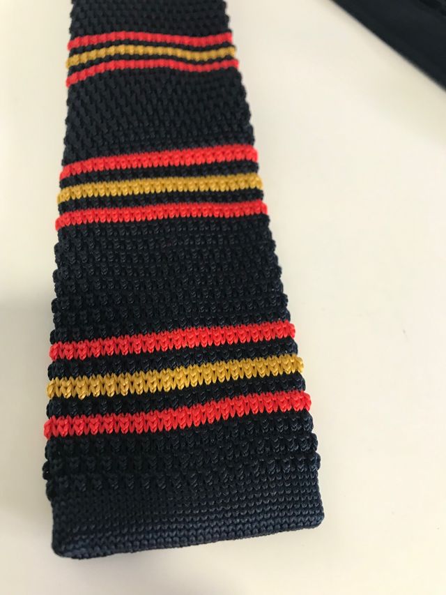 Corbata punto españa