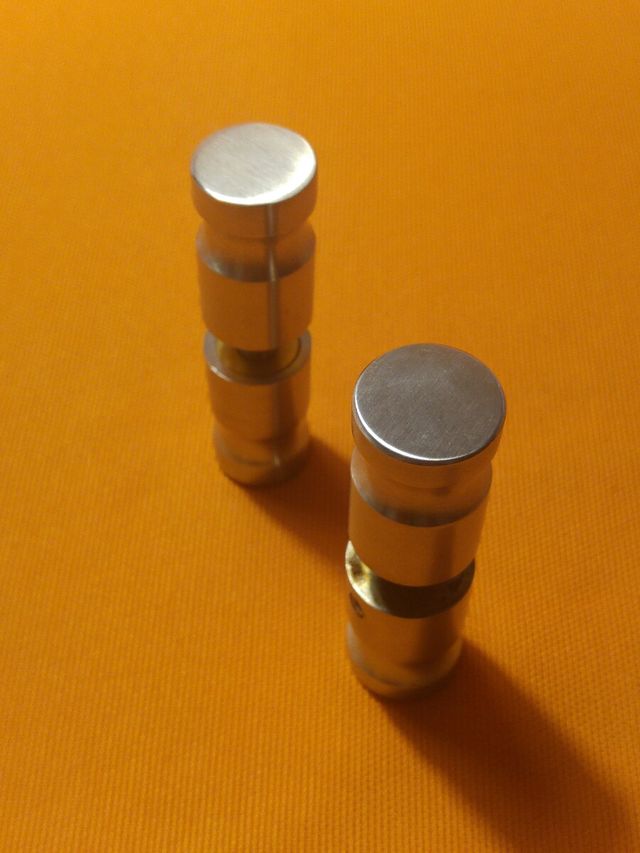 Tiradores pasantes de acero inoxidable