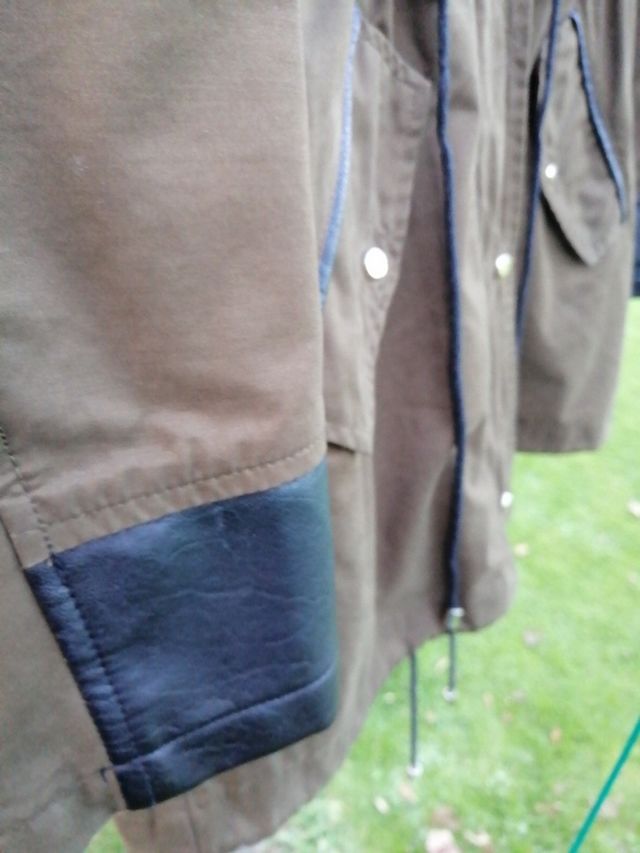 Parka, verde Stradivarius