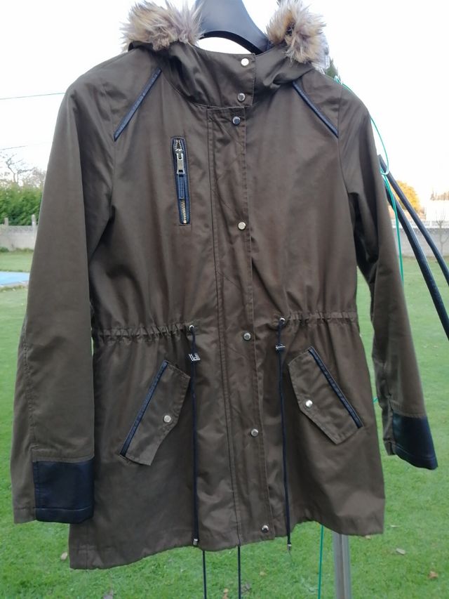 Parka, verde Stradivarius