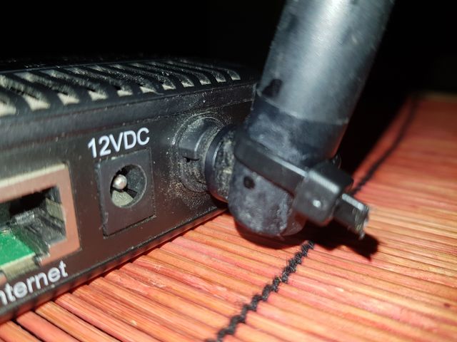 Fonera 2.0N Router neutro wifi N 5 puertos 10/100