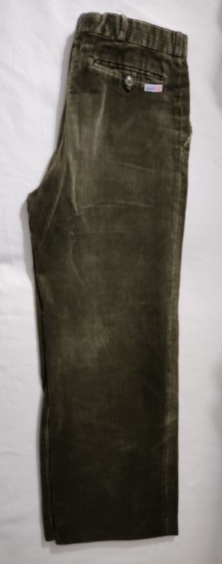 Pantalón de pana Lloyd\\'s para chico 15 años de segunda mano por 8 EUR en  Madrid en WALLAPOP