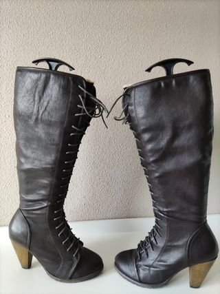 Botas altas de color marrón para mujer | FASHIOLA.es