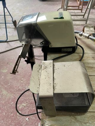Grapadora eléctrica de pedal RAPID 101 Electronic de segunda mano por 200  EUR en Fuente el Saz de Jarama en WALLAPOP