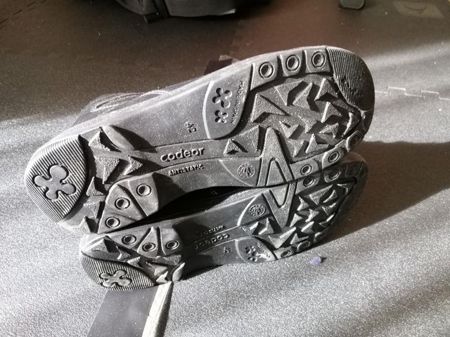 Bota de seguridad, cocinas, construcción...