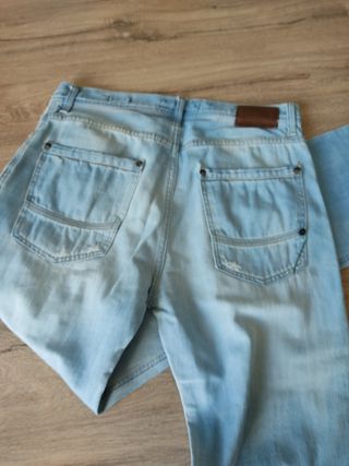 Vaqueros Hombre Pull \u0026amp; Bear de segunda mano por 7 EUR en Esparreguera  en WALLAPOP