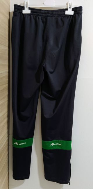 Pantalón Astore de segunda mano por 10 EUR en Pamplona en WALLAPOP