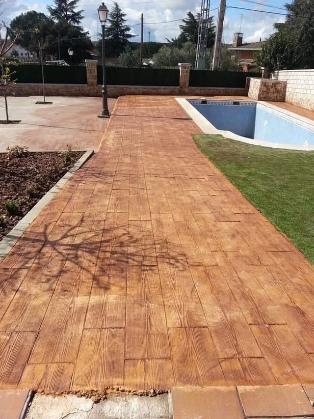 Piscinas,muros y impreso