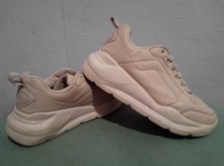 Bambas rosa palo de segunda mano por 10 EUR en Vilanova i la Geltrú en  WALLAPOP