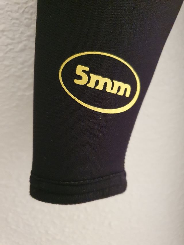 Traje de submarinismo SCUBAPRO + regalos