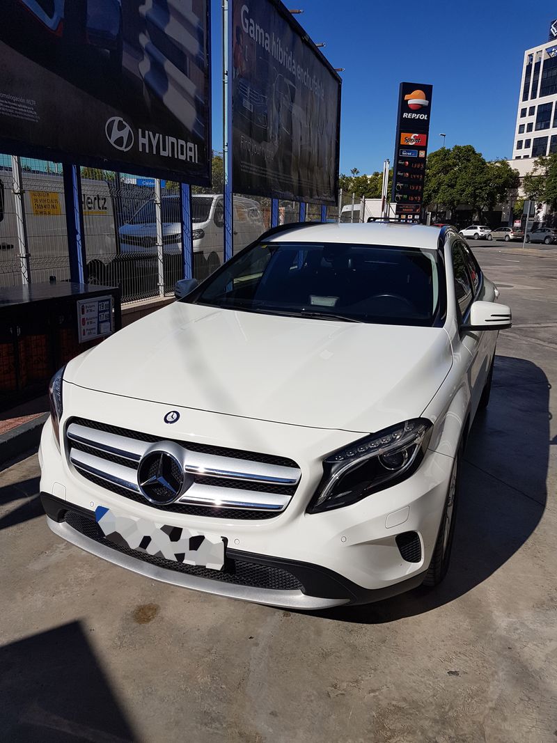 Mercedes-Benz GLA 2015 - foto 1