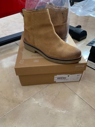Botines Mustang de piel de segunda mano por 35 EUR en Peñarroya-Pueblonuevo  en WALLAPOP