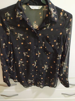 Blusa transparente mujer Zara de segunda mano por 5 EUR en Santa Perpètua  de Mogoda en WALLAPOP