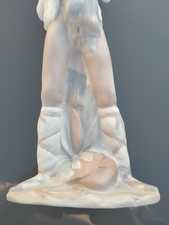 Lladro pastorcito. Mide 27 cm