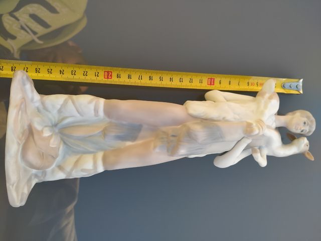 Lladro pastorcito. Mide 27 cm