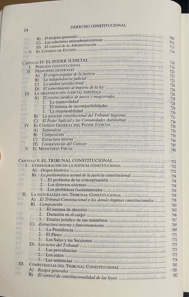 Manual de Derecho Constitucional
