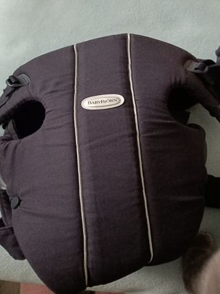 Mochila babybjorn de segunda mano por 10 EUR en Alcobendas en WALLAPOP