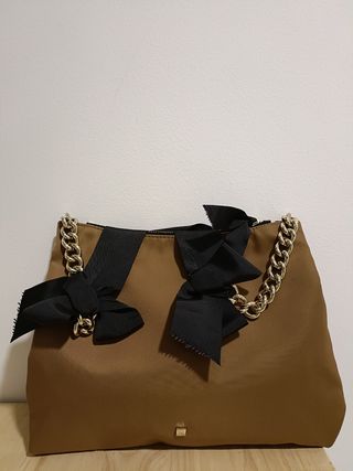 Bolso Purificación García color Café de segunda mano por 37,95 EUR en  Mairena del Aljarafe en WALLAPOP