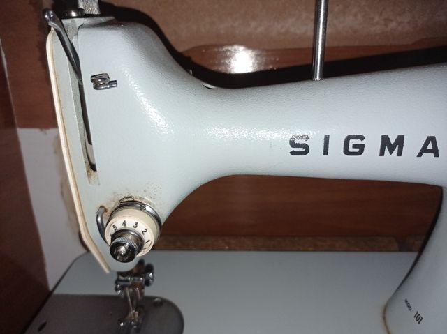 maquina de coser antigua