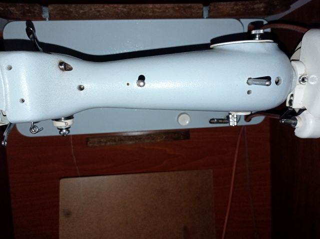 maquina de coser antigua
