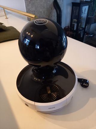 Cafetera Drop Dolce Gusto de segunda mano por 89 EUR en Sant Cugat del  Vallès en WALLAPOP