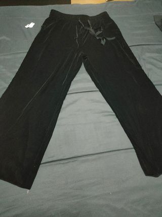 Traje de mujer zara, terciopelo negro de segunda mano por 70 EUR en Madrid  en WALLAPOP