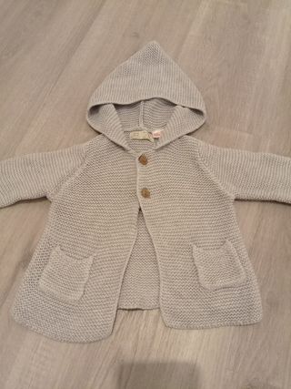 Chaqueta bebé Zara de segunda mano por 5 EUR en Sabadell en WALLAPOP