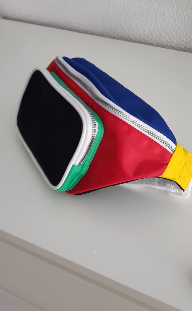 RIÑONERA COLORES PRIMARK