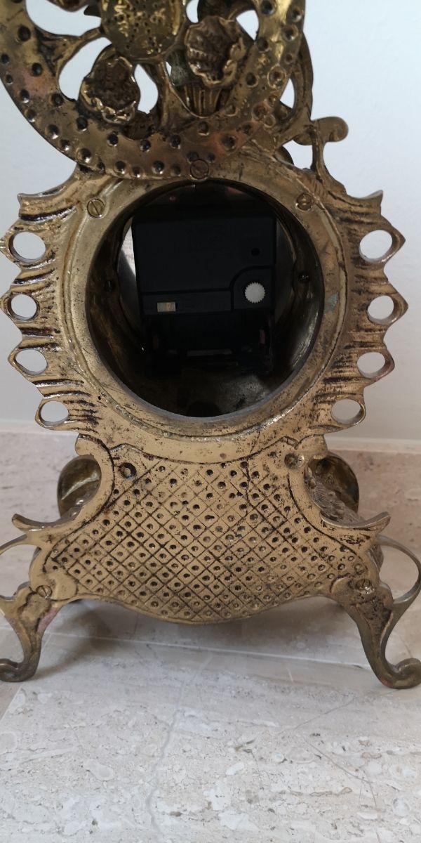 Reloj antiguo de bronce