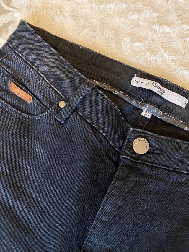 Jeans negros pitillo 38