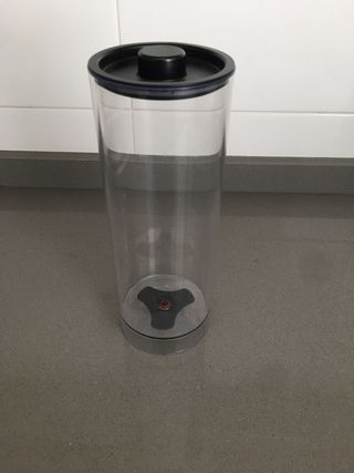 Depósito agua cafetera Nespresso Krups de segunda mano por 10 EUR en  Sevilla en WALLAPOP