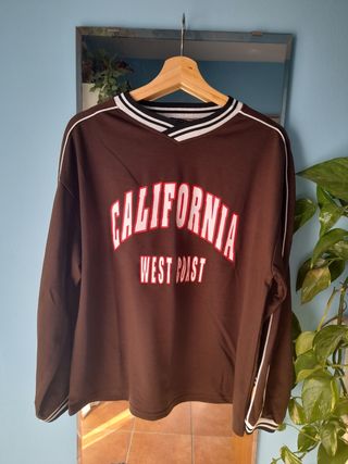 Sudadera marrón Shein L de segunda mano por 6 EUR en Dos Hermanas en  WALLAPOP