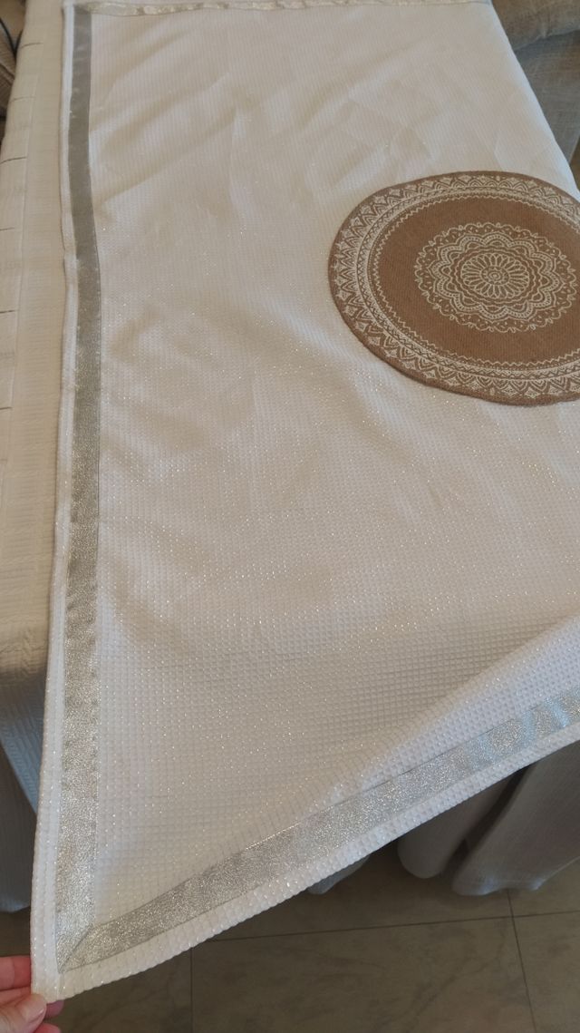 mantel blanco nuevo Navidad