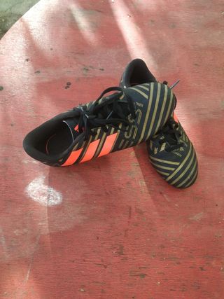 Botines Adidas talla 35 de segunda mano por 10 EUR en El Colorado en  WALLAPOP