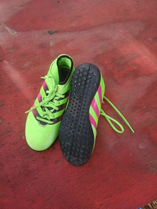 Comprar zapatillas de futbol sala. Las mejores botas de futsal aquí!