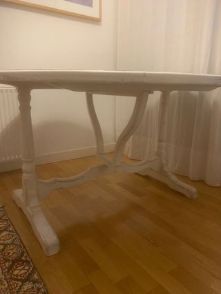 Mesa Redonda de comedor BLANCA de BECARA(plegable) de segunda mano por 400  EUR en Madrid en WALLAPOP