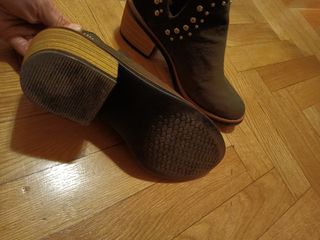 Botines mujer verde militar de segunda mano por 18 EUR en Las Rozas de  Madrid en WALLAPOP