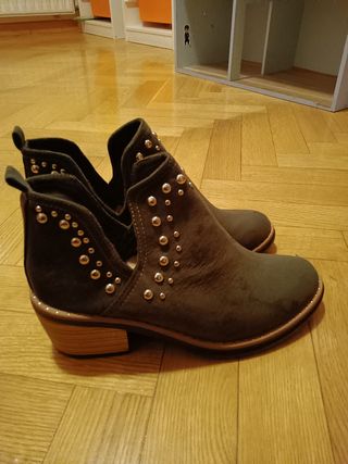 Botines mujer verde militar de segunda mano por 18 EUR en Las Rozas de  Madrid en WALLAPOP